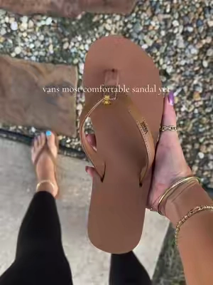 @vans #vans #vanssandals #sandal #flipflops #tiktokshopsummersale 