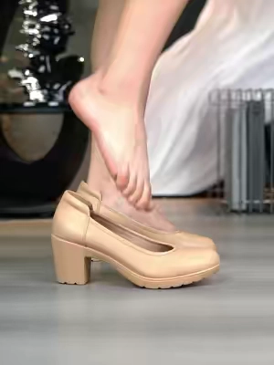 A polished, everyday pump that gives you height without sacrificing comfort. The Dream Pairs Edena Chunky Low Block Heel features a cushioned insole, soft foam lining, and a stable block heel so you can walk confidently all day — perfect for work, events, or dressing up your everyday outfits. #ComfortableHeels #WorkShoesForWomen #ChunkyHeelStyle #EverydayChic #weeklydeals @Dream Pairs
