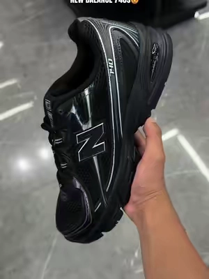 New balance 740s😍😍 #newbalance740 #740newbalance #comfyshoes #gymshoes #backtoschoolshoes 