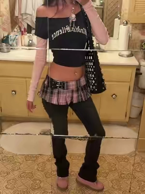 Fit check EVERYTHING I’m wearing is linked!! @Dolls Kill @pacsun @MINILIKE #pacsun #dollskill #fitcheck #OOTD #y2kfashion 