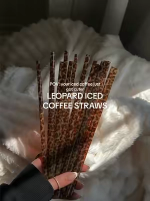🐆🤎 #leopardprint #leopardstraws #cutestraws #icedcoffee #straws 