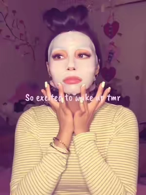 Loveee the medicube collagen mask #fridaymood #skincare 