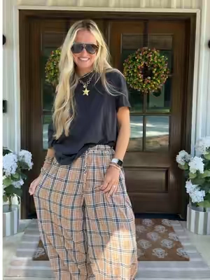 These are probably the most lightweight and airy pants I’ve ever put on! Perfect for summer going into fall! #tiktokshopsummersale #tiktokshopcreatorpicks #cottonlinenpants #backtoschooloutfit #flowypants 