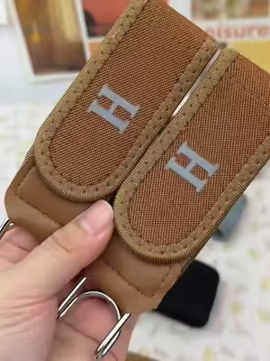 Say goodbye to the heavy belt buckle! This buckle-free elastic belt keeps your pants secure and comfortable, with a clean and invisible look. Perfect for daily use or outdoor activities! #belt #nobuckle #TikTokShopSummerSale #WeeklyDeals #Summervibes 