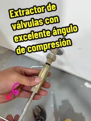 ¿Cómo quitaste el anillo de compresión de la válvula angular?#bluecollar #diyer #plumber #Anglevalveinstallation #Anglevalvereplacement 