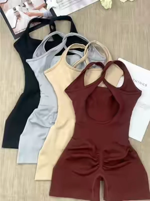I’m obsessed with this romper !!! I wore it 3 times this week 🏋🏽‍♀️☕️🧘🏽‍♀️#YogaWear #jumpsuit #backless #spotlightfinds #workout 