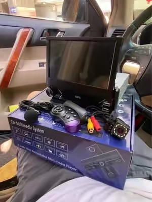 Ayuda a tu viejo compañero a cambiar el estéreo. 🚗🎶✨#stereo #carstereo #caraccessories #caraudio #dealsforyoudays