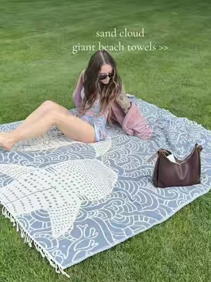 Giant beach towels that double as picnic blankets! #beachtowel #towels #sandcloud #beach #tiktokshopsummersale 