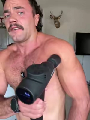 using this massage gun everyday👌🏼