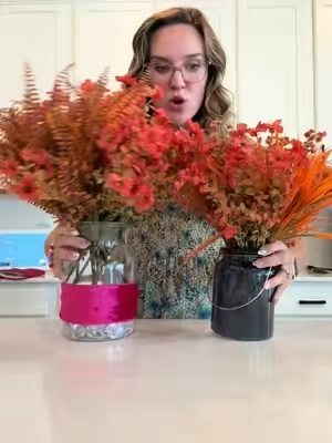 These artificial flowers look so real, and I love that you can rearrange them just like fresh flowers! They’re the perfect way to add a beautiful touch to your home as decorating season gets closer. 🌿✨ #HomeDecor #FallDecor #ArtificialFlowers #DecorInspo #CozyHome