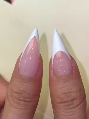 Classic French vs New V-shape French. Which one do you pick? 👇FL#nail #baby #french #frenchtipnails #texture 