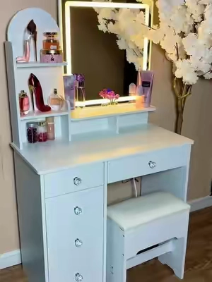 #vanitymirror #vanitymakeup #vanity #tiktokshopsummersale vanity completamente de madera, 3 tonalidades de luz 5 gavetas y silla incluida 