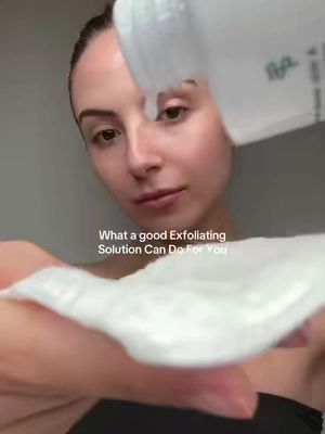 I’ve been using the Multi Acid Milk Peel from @prequelskin, and it’s become one of my favorite ways to bring my skin back to life. It gently exfoliates to remove dead skin cells, leaving my skin looking smoother, brighter, and so glowy after each use. If you’re looking for that healthy, radiant glow, this is definitely worth trying. ✨ @prequelskin #prequelskin #prequelskinpartner 