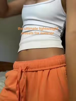 it’s perfect for summer if u want thin sweats #Summer #sweats #coral 