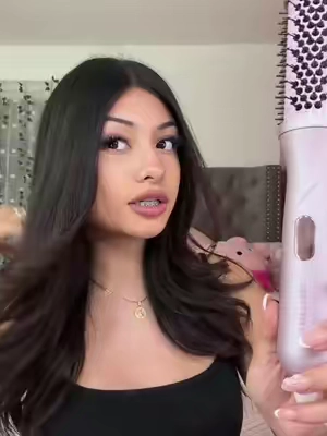 Who doesn’t love a blowout🤭?#SHEGLAMHAIR #SHEGLAM #SHEGLAMHAIRSteam  @SHEGLAM HAIR 