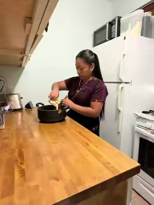 Aquí te recomiendo esta licuadora que es 9 en 1 que también puedes hervir agua, hacer toda clase de jugos como frío y caliente y está a un súper precio si te interna uno aquí te dejo el enlace #tiktokshopfinds #tiktokshop #recomendable #viraltiktok #licuadora 