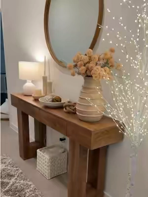 La entrada de mi hogar nunca había lucido tan bella hasta que conseguí esta mesa , su diseño tan bello le dará un toque moderno a tu hogar  Es un diseño práctico que te viene con 2 gavetas #consoletable #entrywaytable #homedecor #entrywaydecor #tiktokshopsummersale 