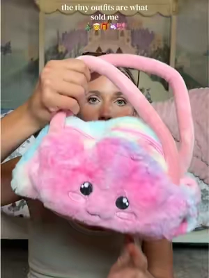 Every year I wait until the last minute, well NOT THIS YEAR! I couldn’t pass up this adorable unicorn purse. My daughter is going to flip out 🎀🦄🎁✨🎄 #christmasshopping #kidgiftideas #unicornlover #giftideaforgirls #christmasinjuly 