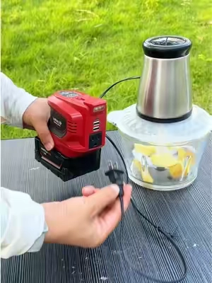 Me gusta mucho cómo este inversor compacto convierte mi batería Milwaukee en una fuente de energía que puedo llevar a cualquier parte.#inverter #powerinverter #powerstation #milwaukee #battery 