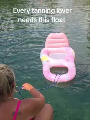 Tanning float #float #poolfloat #tanningfloat 