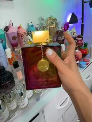 Respuesta a @Esmeralda Valdez si quieres un perfume que huela delicioso y el olor te dure; elige un árabe, no falla 😉🙌 #perfume #regalo 