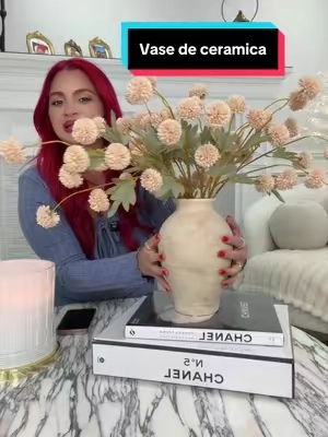 Un solo detalle puede transformar por completo cualquier rincón de tu casa. 🤍🏡 Este florero de cerámica combina con cualquier estilo de decoración. #homedecor#ceramicflowervase#TikTokShopCreatorPicks#tiktokshopsummersale#vase 
