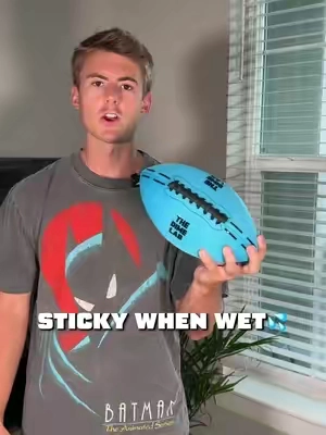 Throwing seeds with this thing into the waves #thedimelab #football 