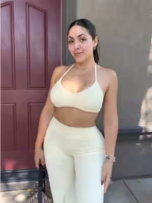 Such a cute set 🤩💛 #OOTD #twopieceset #yogaset #matchingoutfits #outfitinspo 