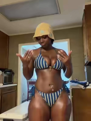 this is such a cute swimsuit 