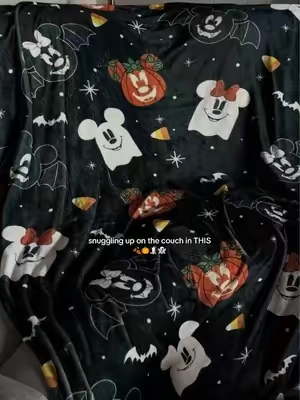 the soft + lightweight disney halloween blanket 🎃🤎👻 #disneyhalloween #disneyhalloweenmerch #mickeyandminnie #mickeymouse #halloweenblanket
