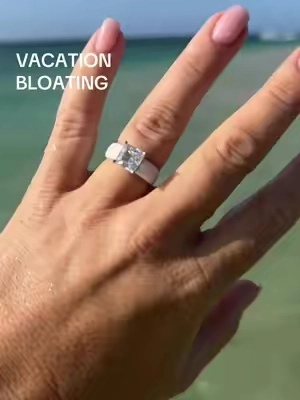I get SO MANY compliments on this silicone ring! #jewelry 