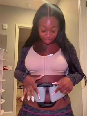 I wish I got my hands on this SOONER #absworkout #abstimulator #abs #homeworkout 