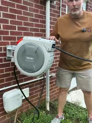 VEVOR Retractable Garden Hose Reel #VEVOR #RetractableHoseReel #GardenHose #TikTokShopCreatorPicks #TikTokShopSummerSale @VEVOR Store 