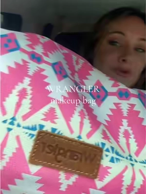 🩷🌵 Which one are yall grabbing?!? LOVE this pink AND the cactus one 😍😍😍 @Rustic Charm Bootic #wrangler #makeupbag #travelbag #toiletrybag #fypシ 