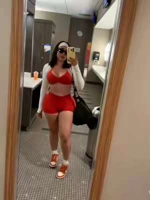 Me encantan estas mangas blancas para combinar los set del gym 🧡 #GymTok #gym #tiktokshopcreatorpicks #summervibes☀️ 