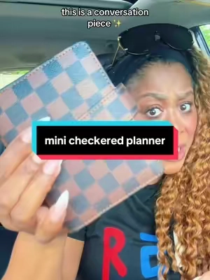 The rich auntie aesthetic without the rich auntie invoice. 💅🏽✨#miniplanner  #planner #wallet #luxuryonabudget #richauntievibes