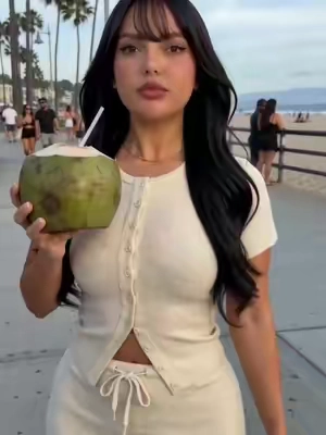Why she stop me ??? #tiktokshop #beach #vacations #womensfashion #ycyou 
