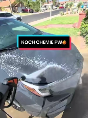 This is the easiest way to wax in direct sunlight! #fyp #wax #kochchemie #cardetailing #carwash @Parks Car Care 