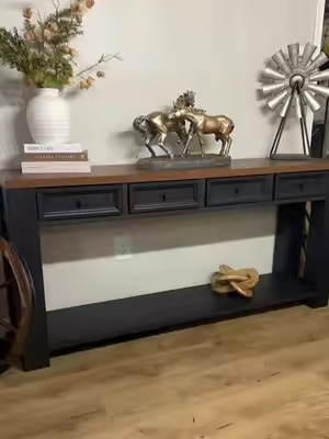 This console table is next level. Great quality and looks amazing #consoletable #furniture #farmhousestyle #homefinds 