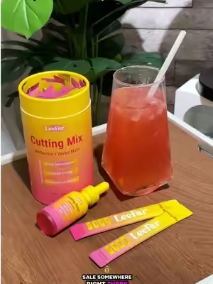 This stuff is actually insane! Leefar Cutting Drink Mix#tiktokshopdealsforyoudays #leefarcuttingmix #summeressentials #suplementosnaturales #holistichealth 