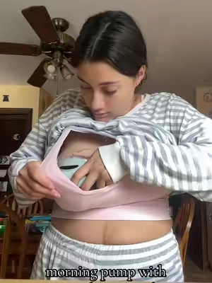 @Momanda.Official #morningpump #nursingbra #pumpingessentials #breastfeedingjourney 