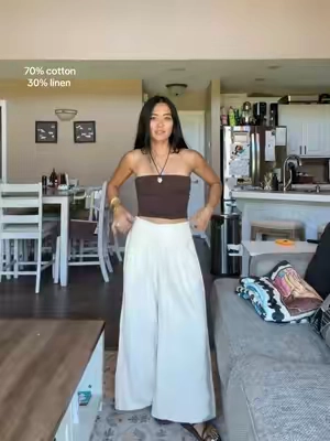 5’0” wearing size small 