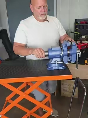 5" Heavy Duty Bench Vise  #vise #tools #mechanic #garage #workshop 