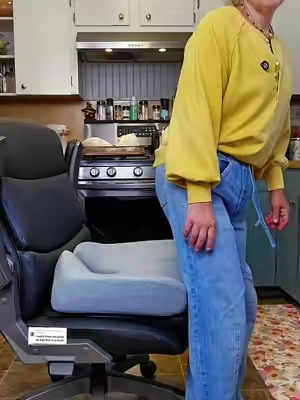 Replying to @bklynfrenchstyle  Definitely a must for people who sit for long periods of time. #seatcushion #gamers #seatpad #seatcushionfortailbonepainrelief #seatcushions @Cushion Lab 