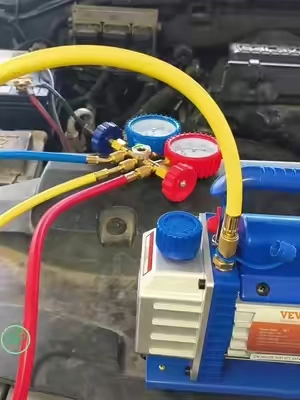 Cómo hacer vacío al sistema de aire acondicionado de un carro #DealsforYourDays #summerfinds #vevor #acvacuumpump 