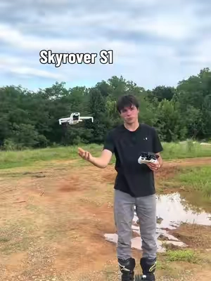 If you’ve always wanted to get into flying drones the Skyrover S1 is the most budget and beginner friendly and there’s never been a better time then now to grab one.  #skyrovers1 #drone #drones #dronetok #skyrover 