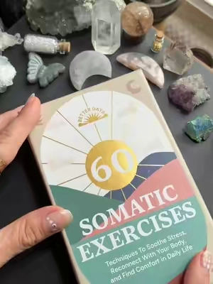 the best way to get your body to chill TFO 🙌🏻 #somatichealing #somaticexercise #nervoussystem #nervoussystemhealing #somatictherapy 