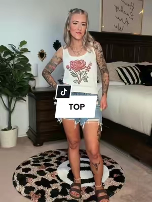 I’m 5’3” 135lbs wearing a small.  #tanktop #tanktopstyle #bohostyle #floraltop #knittop 