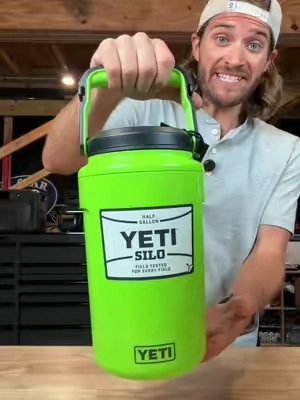 Yeti Silo Half Gallon with the Straw Cap Lid 🤩 #yeti #yetisilo #waterjug 