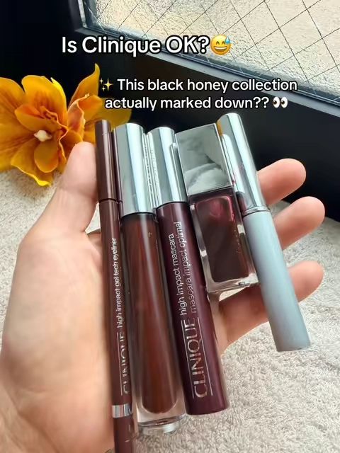The ultimate Black Honey lineup in one set—from lips and liner to mascara and gloss. That iconic deep berry shade looks different on everyone and gives the prettiest effortless makeup look. ✨ #CliniqueBlackHoney #CliniqueMakeup #BlackHoney #MakeupSet 